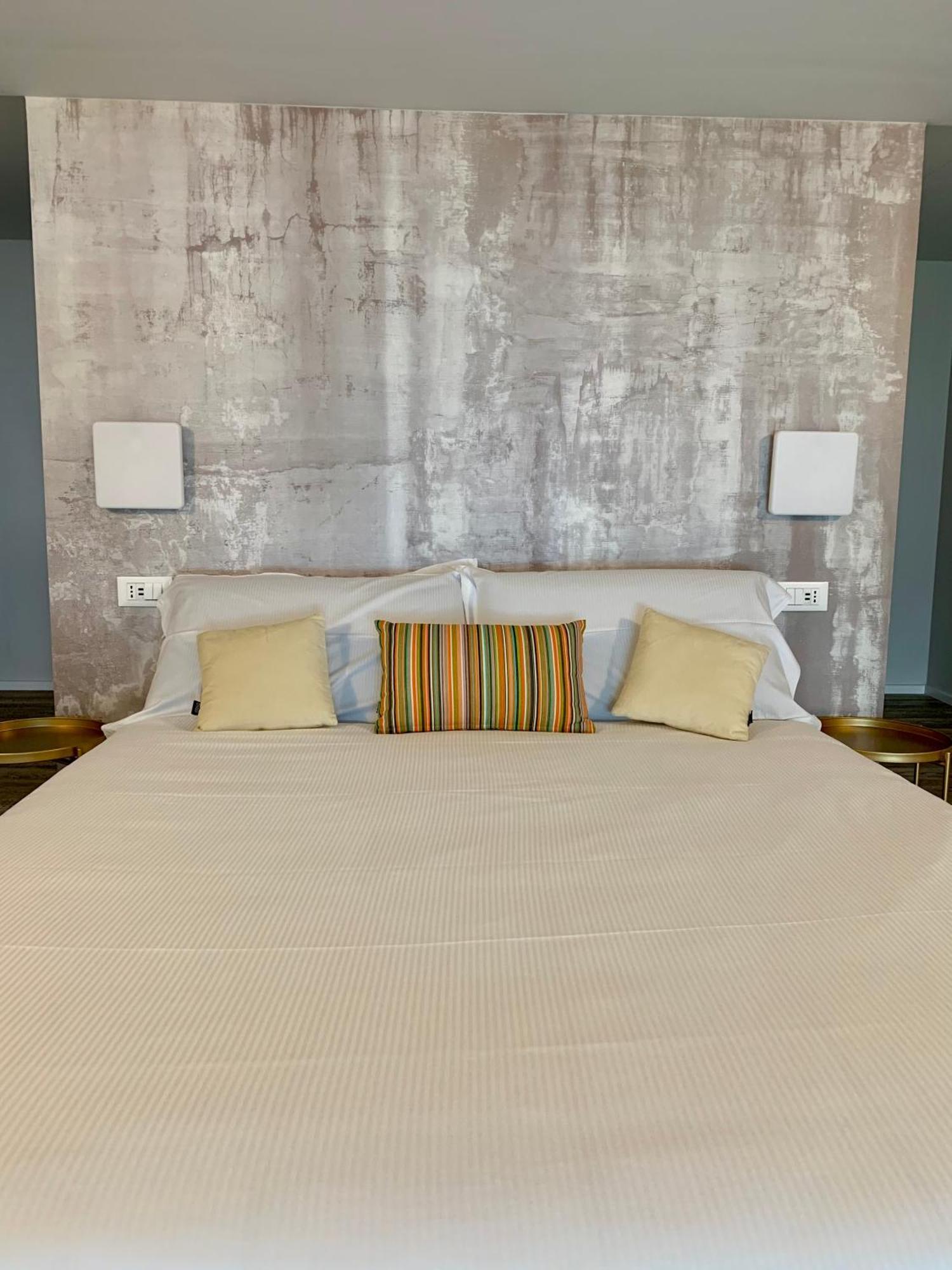 Panorama Loft Apartments สเตรซา ภายนอก รูปภาพ
