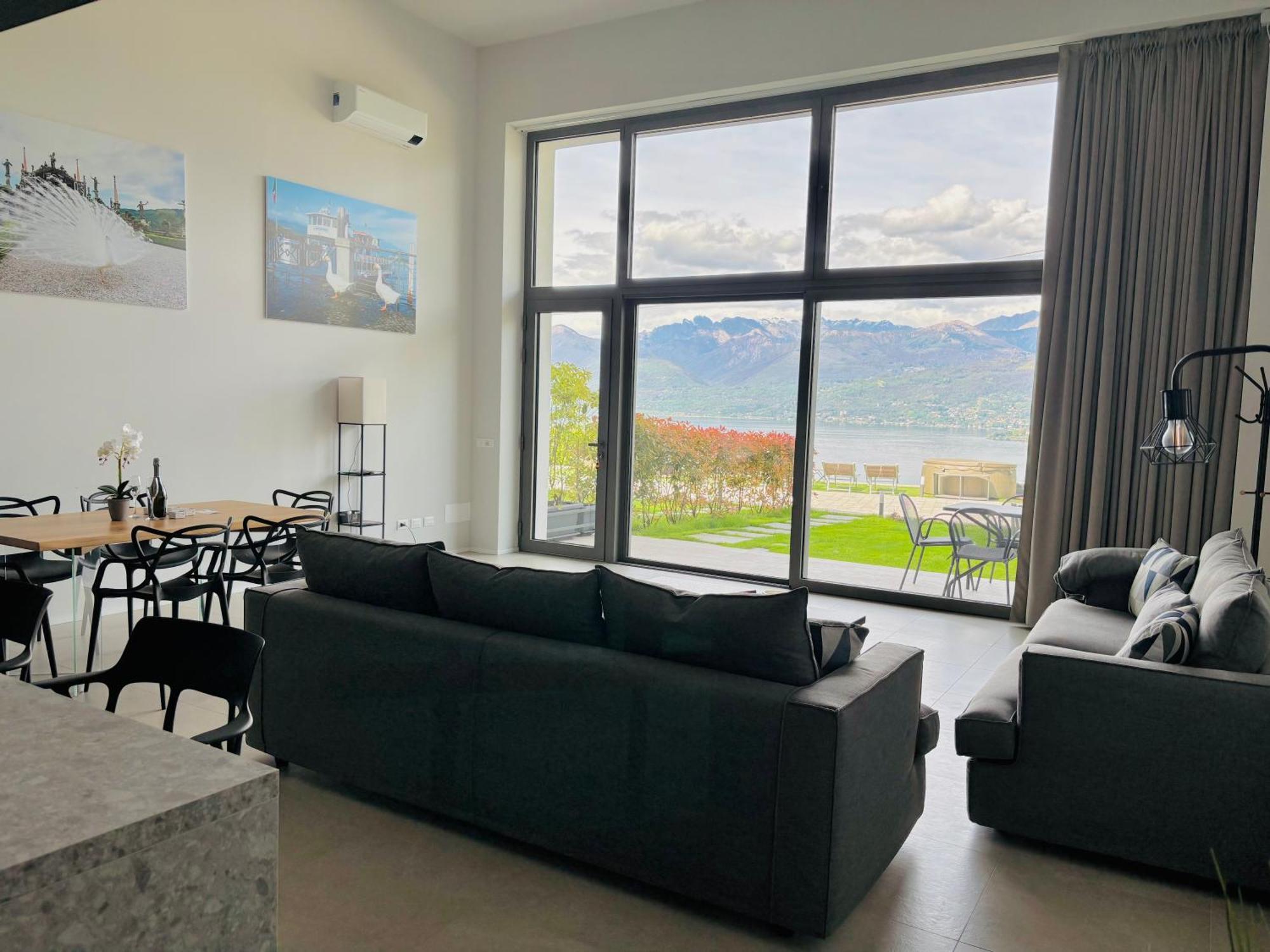 Panorama Loft Apartments สเตรซา ภายนอก รูปภาพ